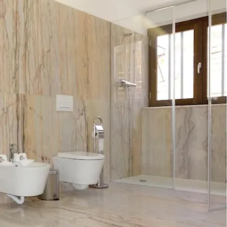 Charming In Riba De Mouro, Fireplace