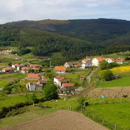 Charming In Riba De Mouro, Fireplace Feriehus
