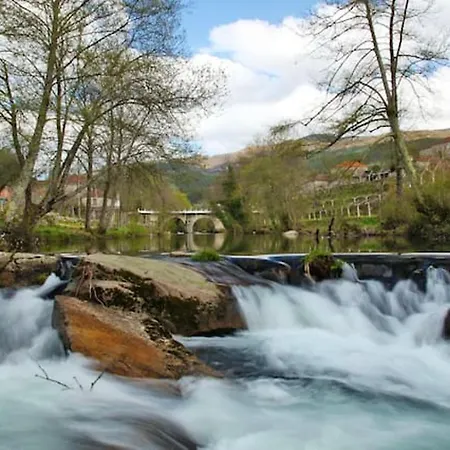 Charming In Riba De Mouro, Fireplace *