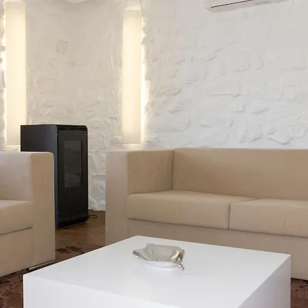 Vakantiehuis Charming In Riba De Mouro, Fireplace