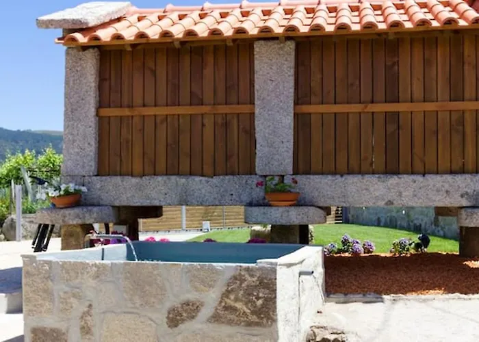 Charming In Riba De Mouro, Fireplace Riba de Mouro