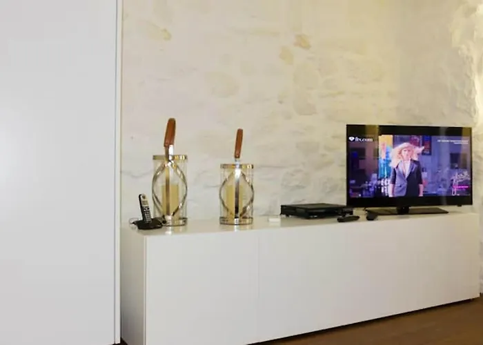 Holiday home Charming In Riba De Mouro, Fireplace Riba de Mouro