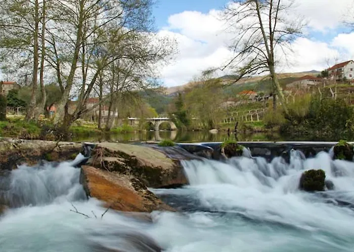 Charming In Riba De Mouro, Fireplace *